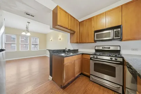 7601 South Essex Avenue Chicago IL 60649