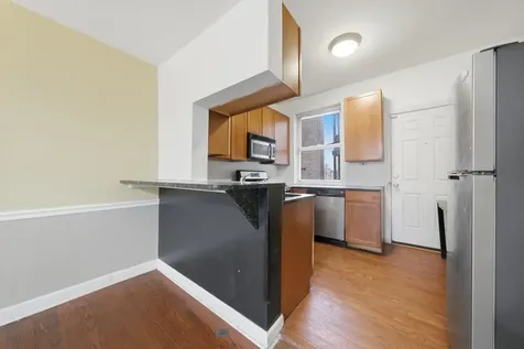 7601 South Essex Avenue Chicago IL 60649