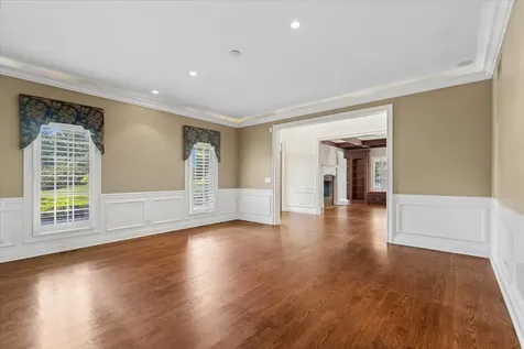 1546 Bobolink Circle Woodstock IL 60098