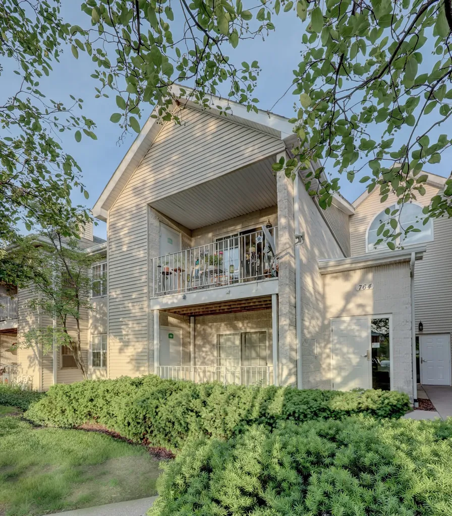 764 North Gary Avenue Carol Stream IL 60188