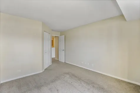 764 North Gary Avenue Carol Stream IL 60188