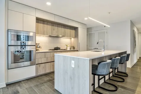 211 North Harbor Drive Chicago IL 60601