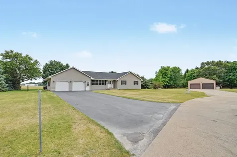 10519 Sandburr Court Thomson IL 61285