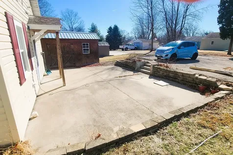 1106 Steinman Street Dixon IL 61021