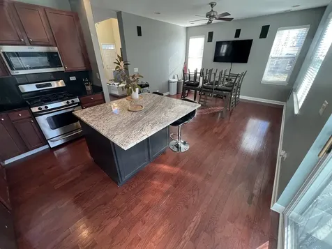 380 Risen Star Lane Oswego IL 60543