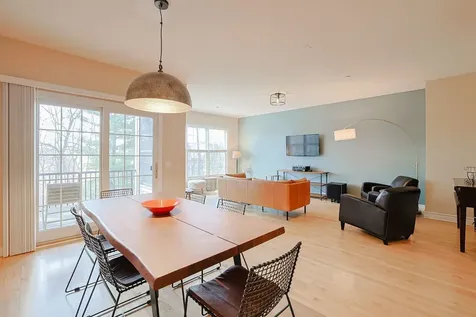 1909 Lynn Circle Libertyville IL 60048