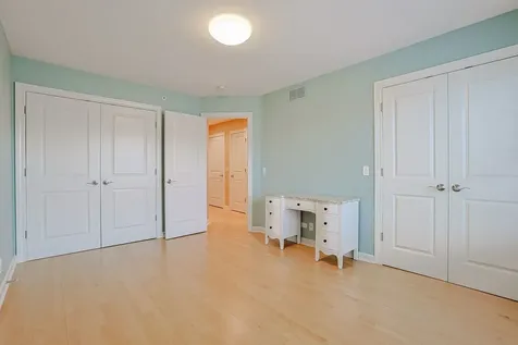 1909 Lynn Circle Libertyville IL 60048