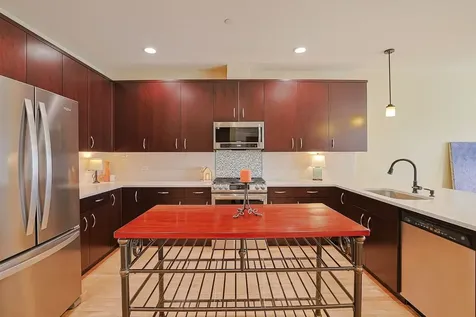 1909 Lynn Circle Libertyville IL 60048