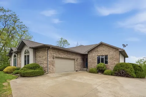 1009 Melody Hills Fulton IL 61252