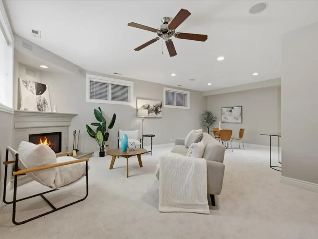 839 South Miller Street Chicago IL 60607