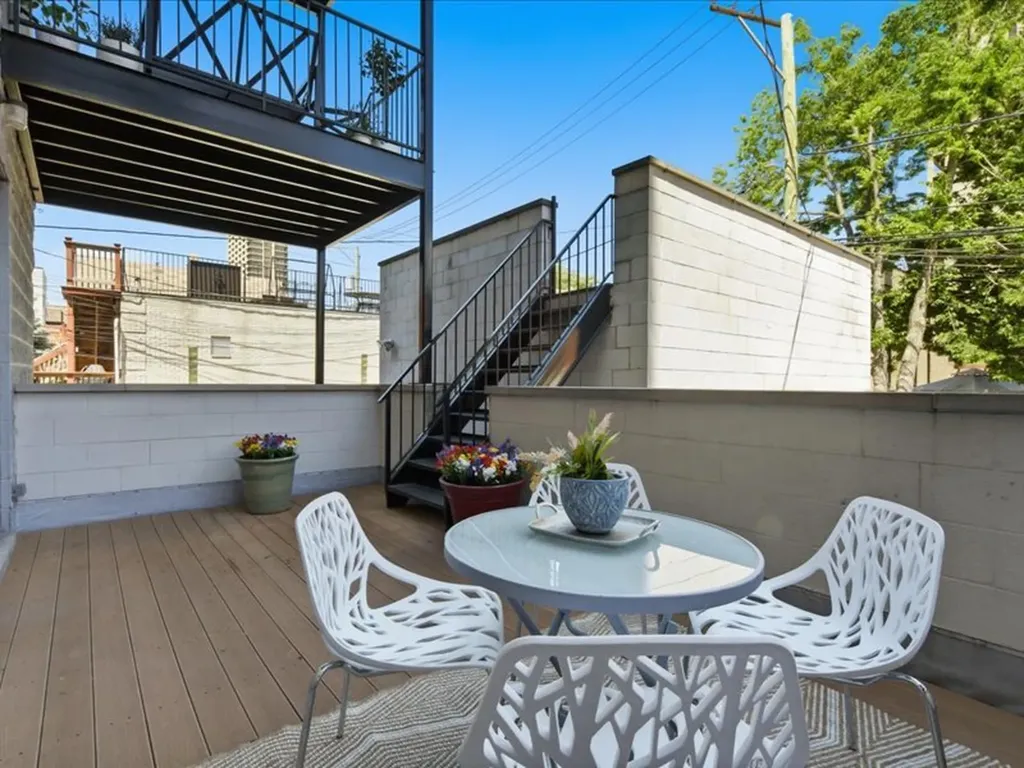 839 South Miller Street Chicago IL 60607