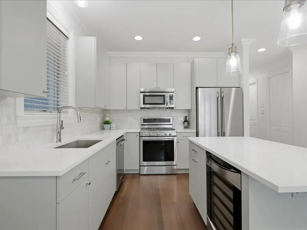 839 South Miller Street Chicago IL 60607