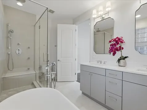 839 South Miller Street Chicago IL 60607