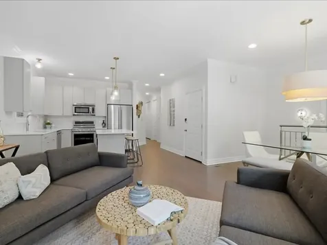 839 South Miller Street Chicago IL 60607
