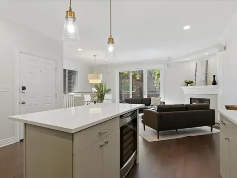 839 South Miller Street Chicago IL 60607