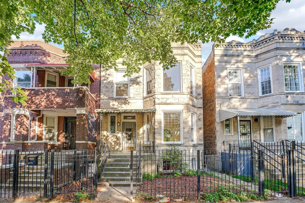 6045 South Peoria Street Chicago IL 60621