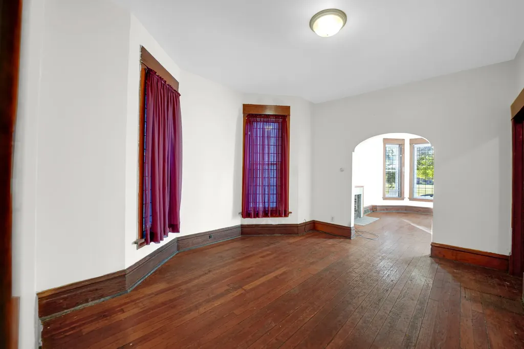6045 South Peoria Street Chicago IL 60621