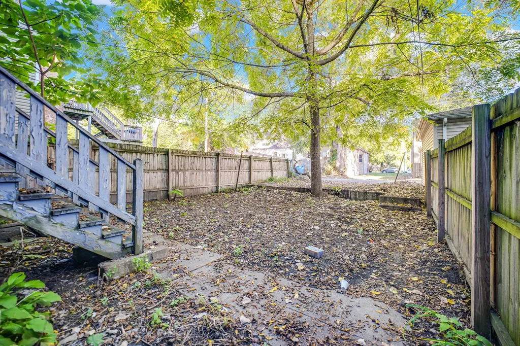 6045 South Peoria Street Chicago IL 60621