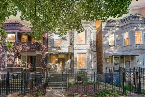 6045 South Peoria Street Chicago IL 60621