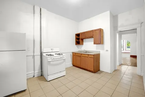 6045 South Peoria Street Chicago IL 60621