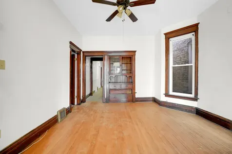 6045 South Peoria Street Chicago IL 60621