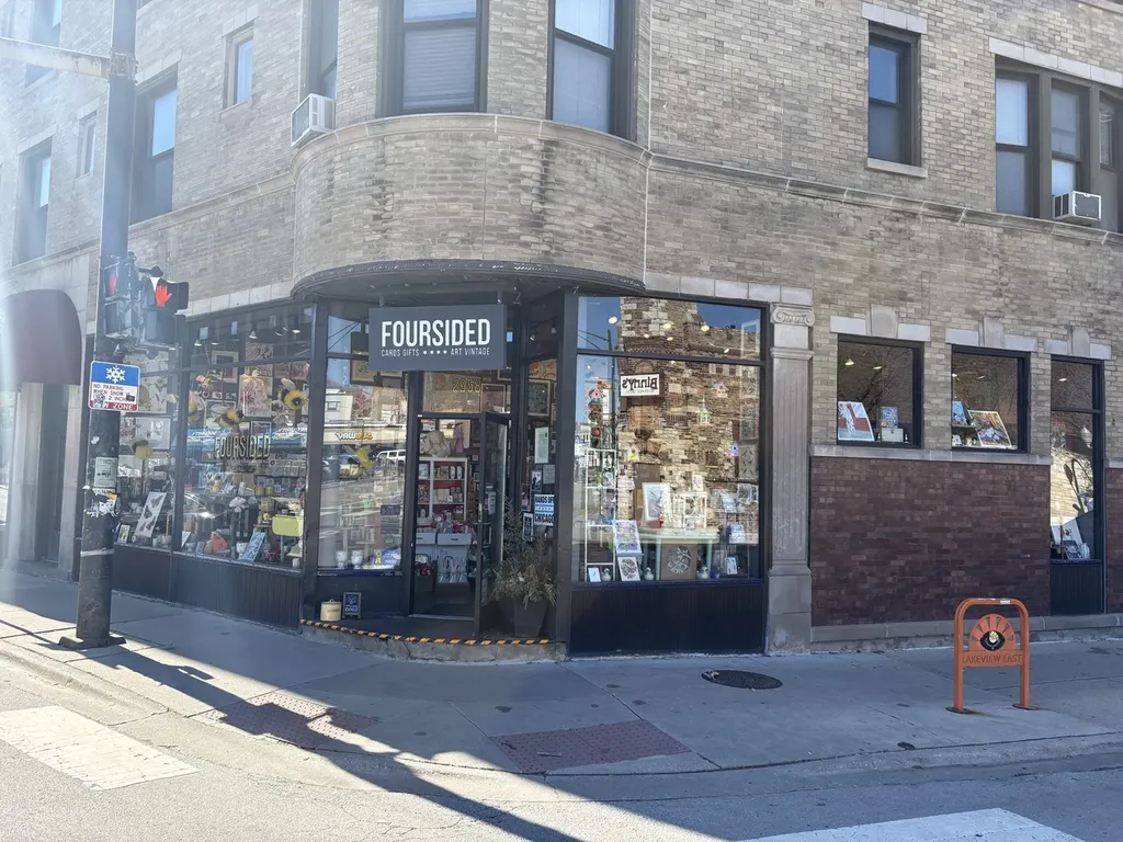 2958 North Clark Street Chicago IL 60657
