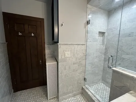 1372 East 57th Street Chicago IL 60637