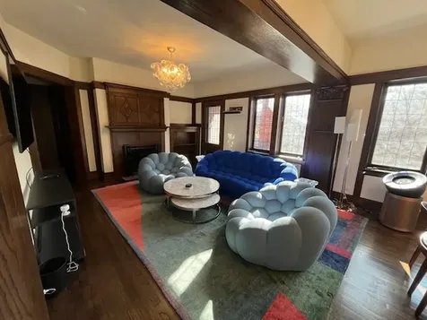 1372 East 57th Street Chicago IL 60637