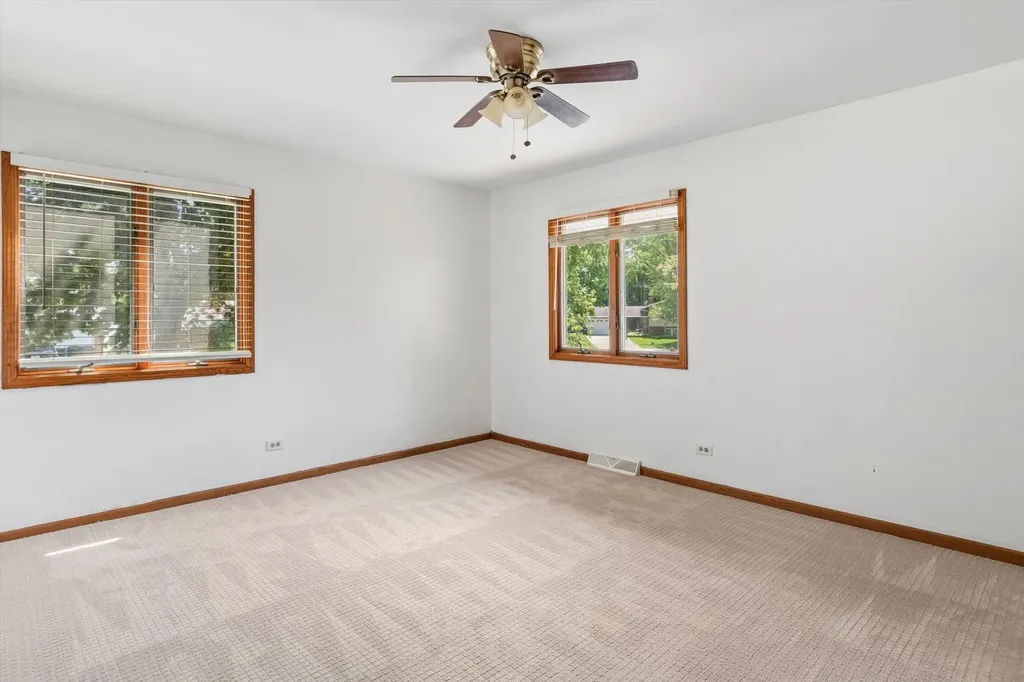 6702 Pershing Court Woodridge IL 60517