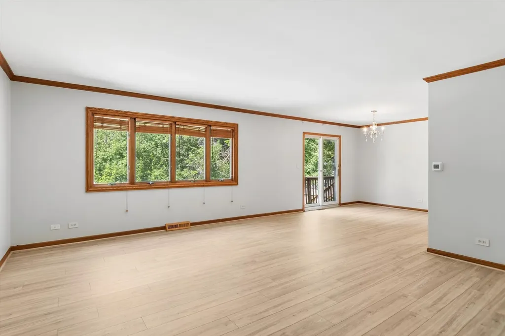 6702 Pershing Court Woodridge IL 60517