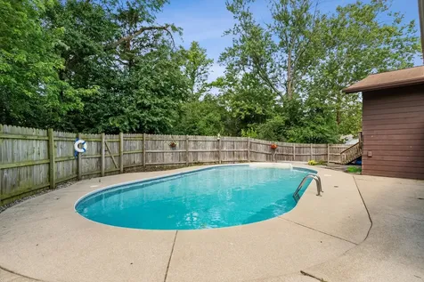6702 Pershing Court Woodridge IL 60517