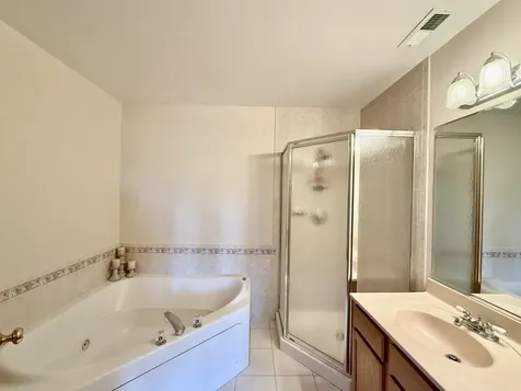 9400 Caledonia Drive Tinley Park IL 60487