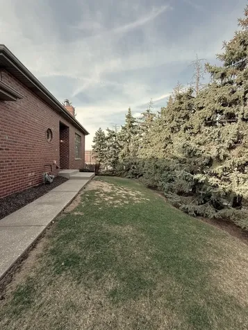 9400 Caledonia Drive Tinley Park IL 60487