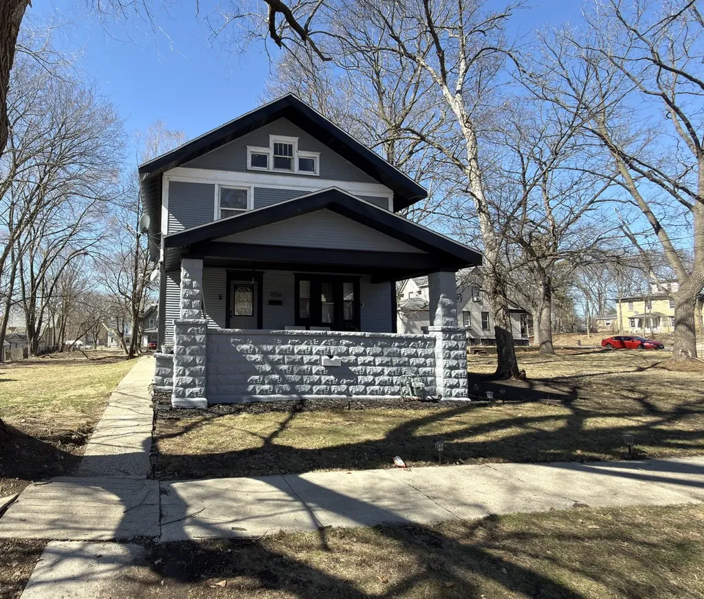 1036 North Winnebago Street Rockford IL 61103