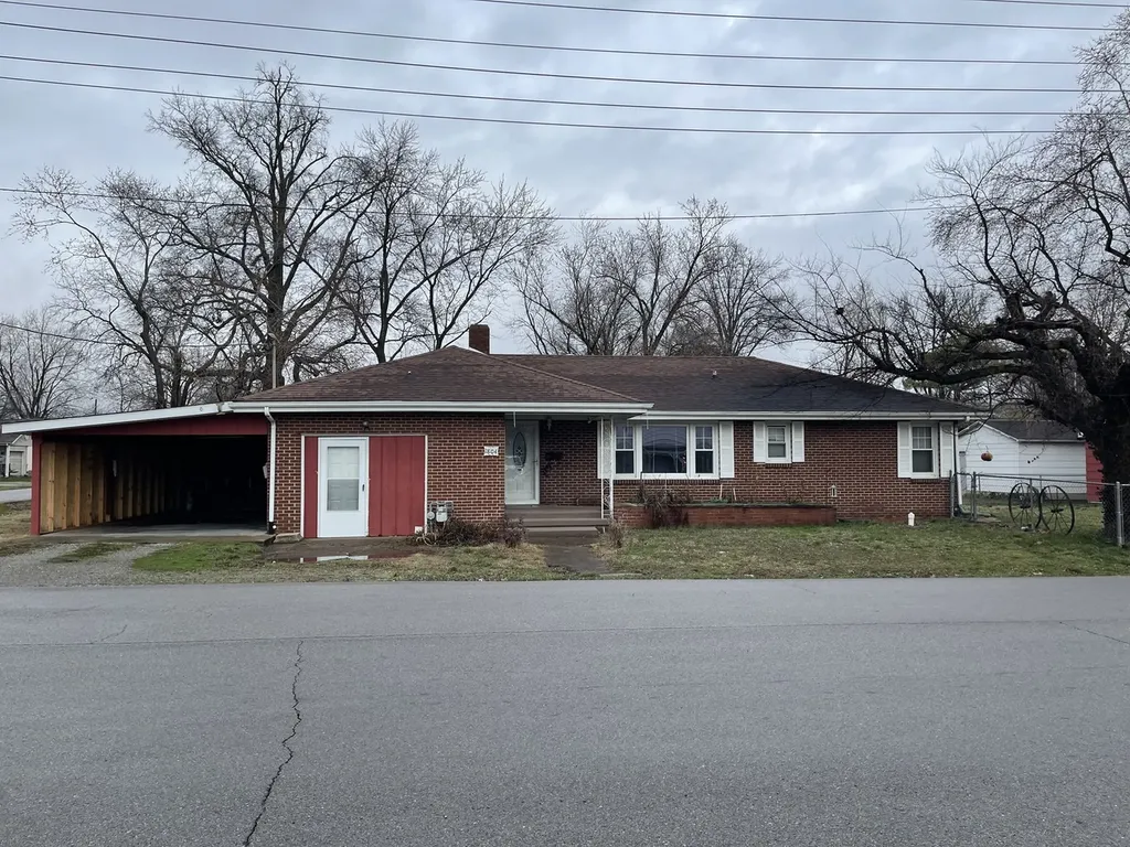 1804 West Copeland Street Marion IL 62959