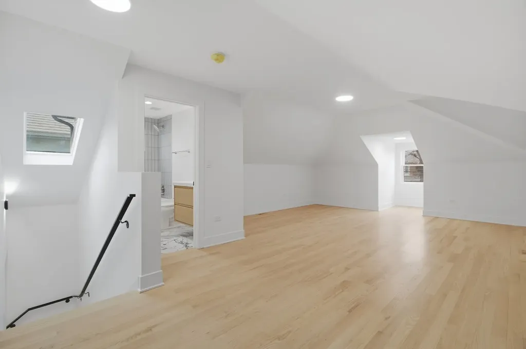7347 South Merrill Avenue Chicago IL 60649