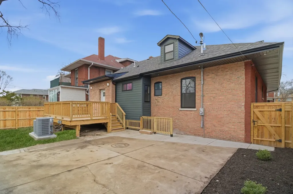 7347 South Merrill Avenue Chicago IL 60649