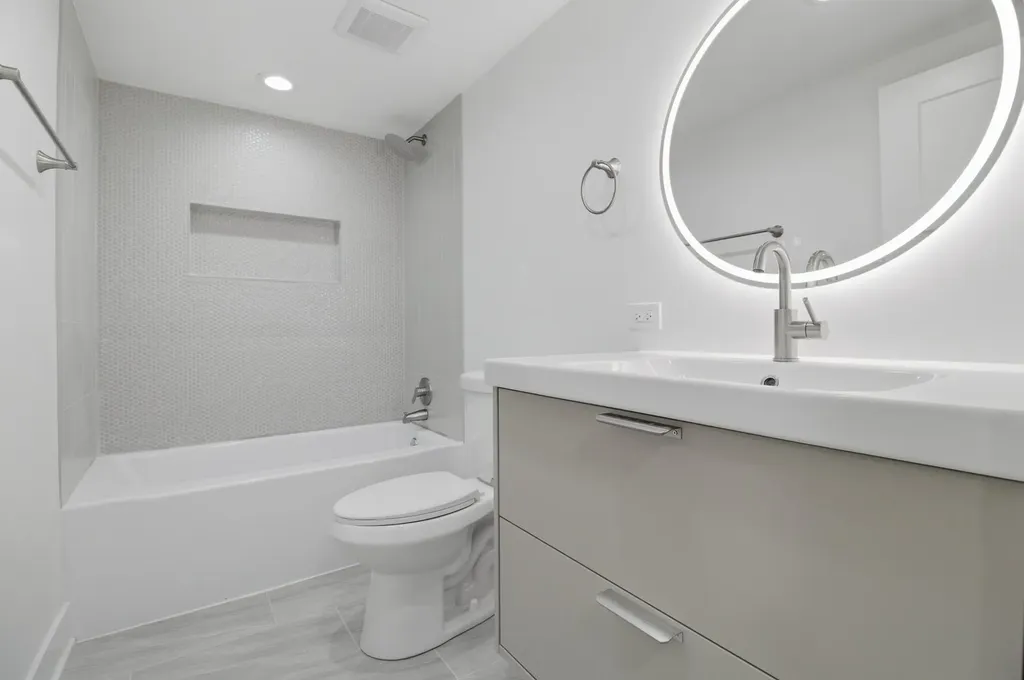 7347 South Merrill Avenue Chicago IL 60649