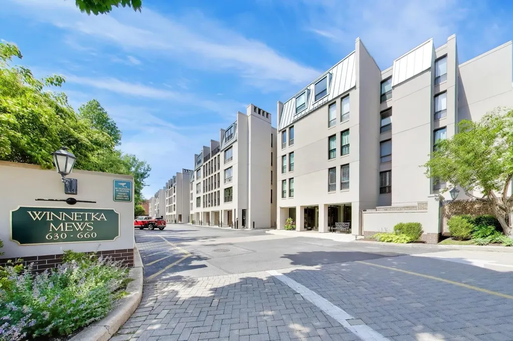 650 Winnetka Mews Winnetka IL 60093