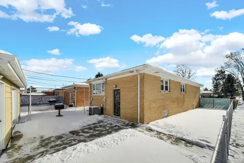 772 Memorial Drive Calumet City IL 60409