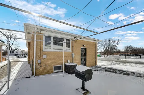 772 Memorial Drive Calumet City IL 60409