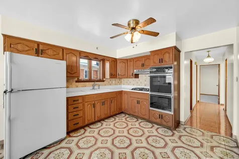 772 Memorial Drive Calumet City IL 60409