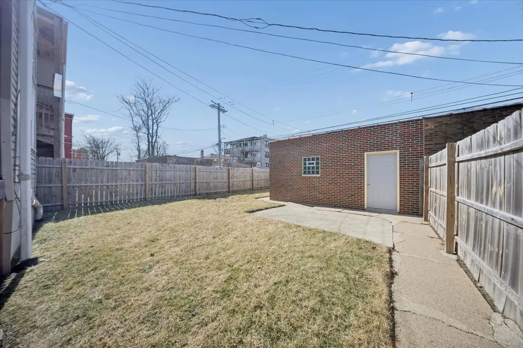 9108 South Loomis Street Chicago IL 60620