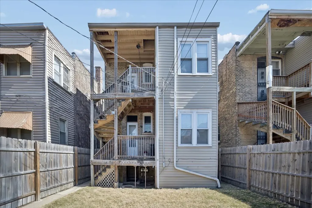 9108 South Loomis Street Chicago IL 60620