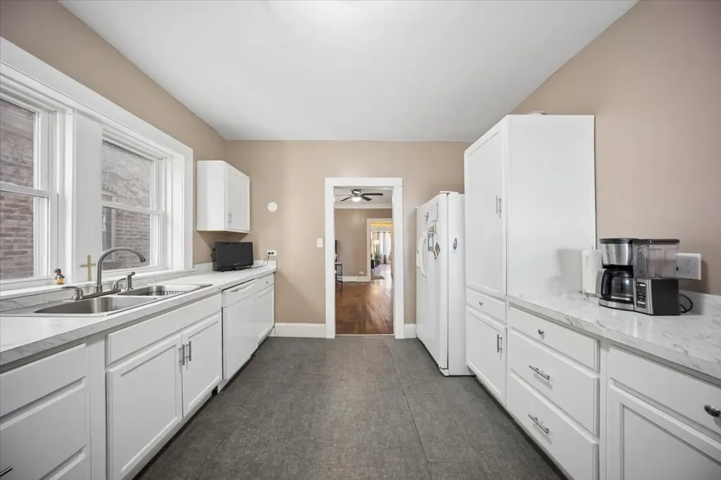 9108 South Loomis Street Chicago IL 60620