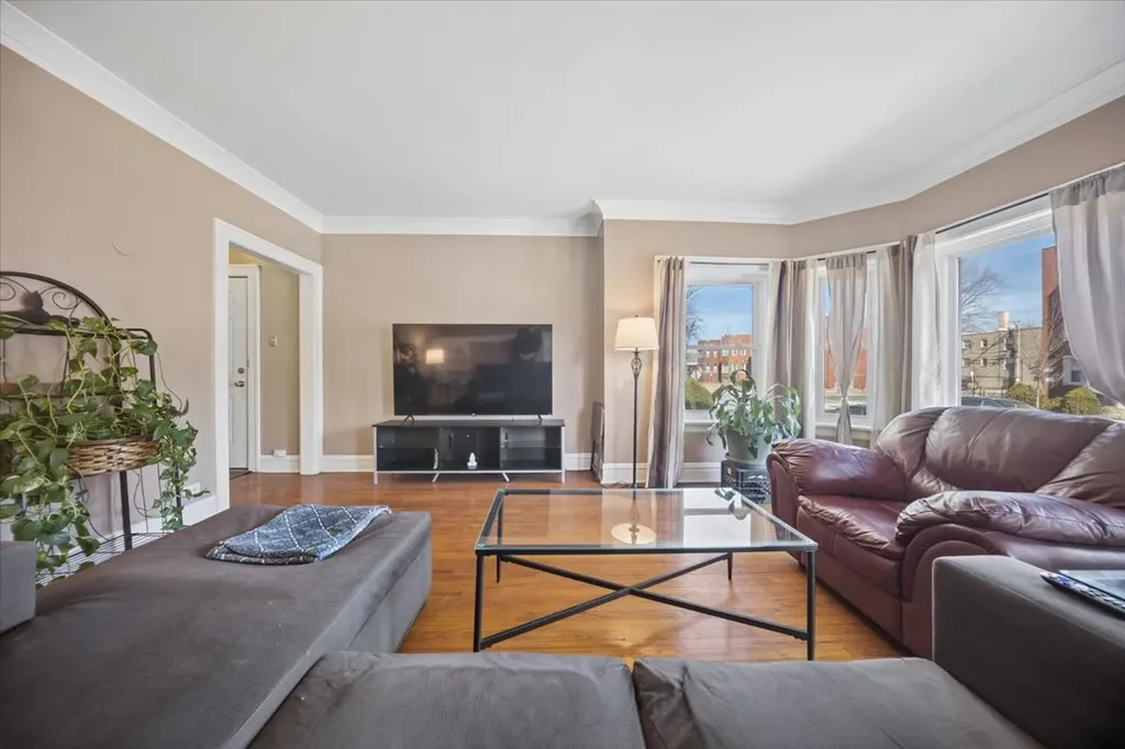 9108 South Loomis Street Chicago IL 60620