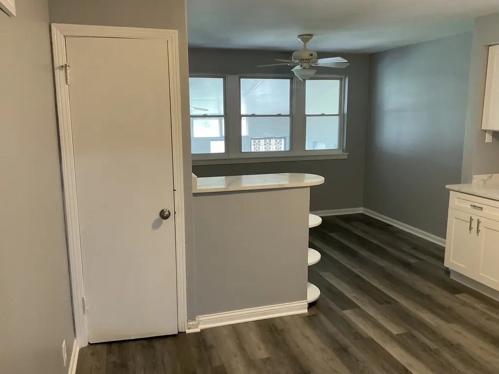 10929 South Eberhart Avenue Chicago IL 60628