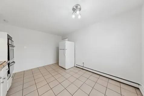 372 Yates Avenue Calumet City IL 60409