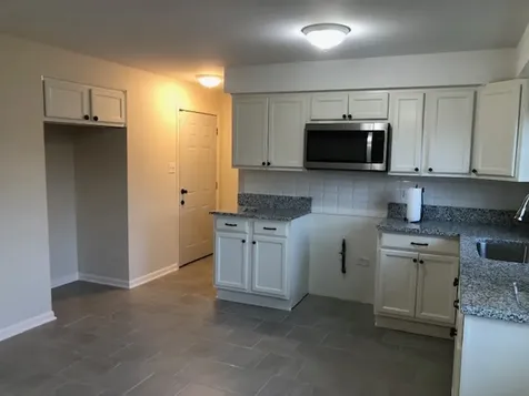 372 Yates Avenue Calumet City IL 60409