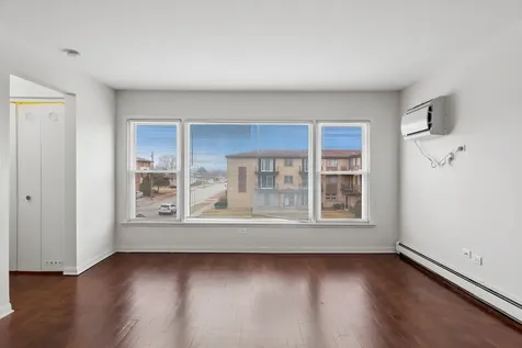 372 Yates Avenue Calumet City IL 60409